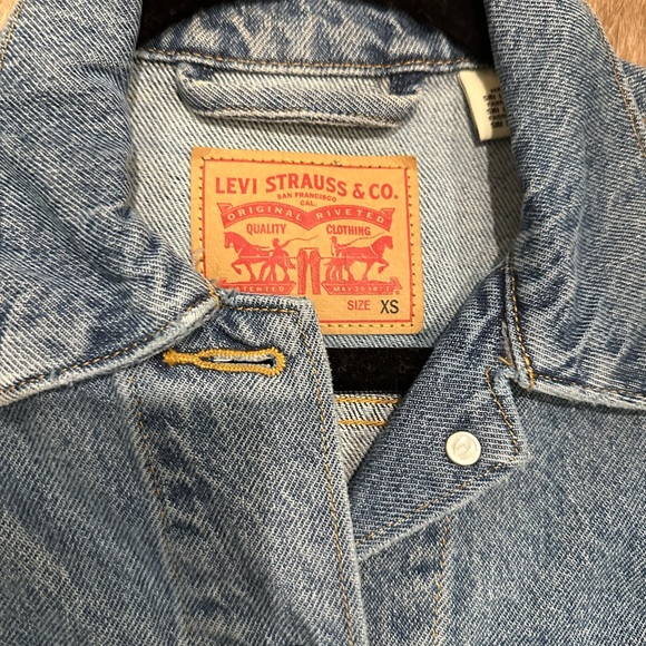 Levi Denim Jacket - Picture 2 of 2